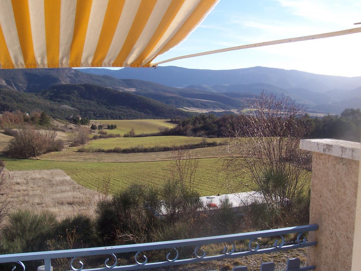 L'Ensoleillee Bed & Breakfast Rosans Bagian luar foto