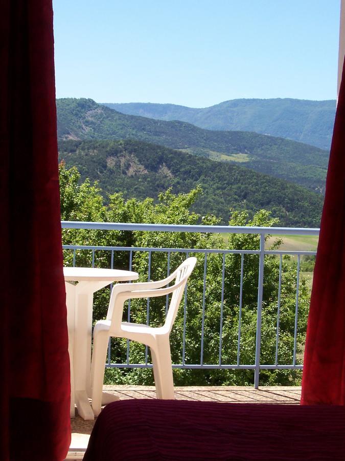 L'Ensoleillee Bed & Breakfast Rosans Bagian luar foto