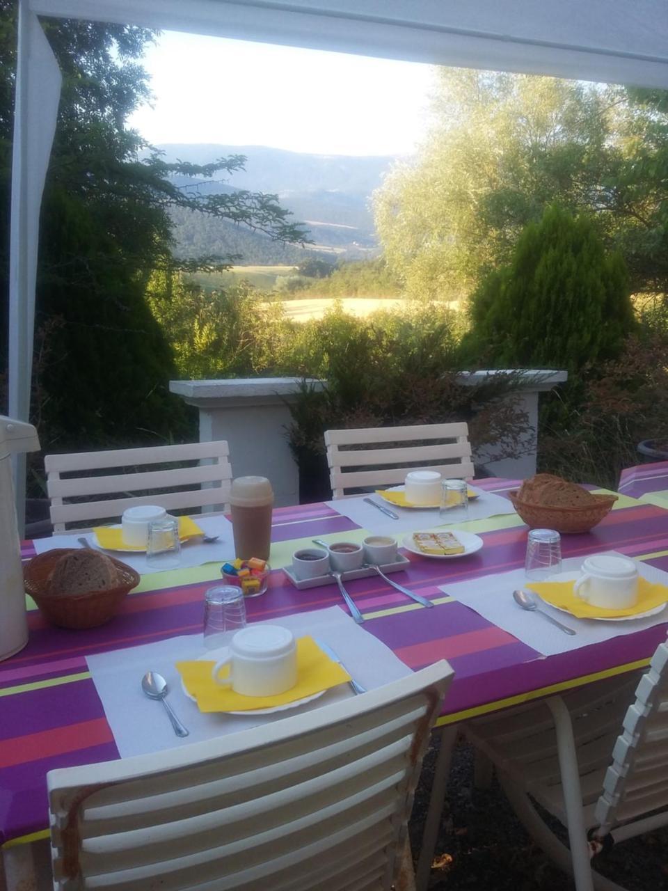 L'Ensoleillee Bed & Breakfast Rosans Bagian luar foto
